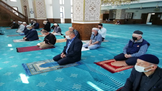 Manyasta eller Mescid-i Aksanın kurtuluşu için açıldı