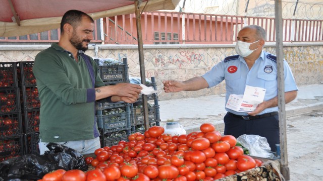 Mardinde pazar yerleri açıldı esnaf da vatandaş da sevindi