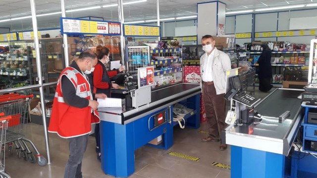 Market ve bakkallar denetlendi