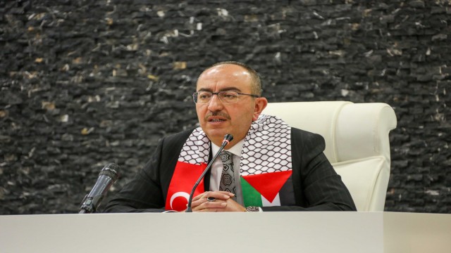 Meram Belediyesinden Filistine ambulans desteği