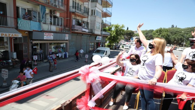 Merkezefendide bayram çoşkusu şenlikle kutlanıyor