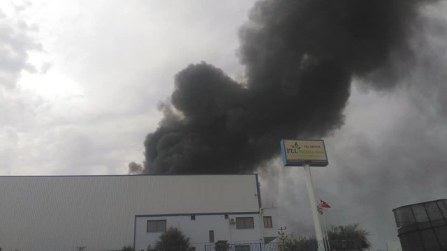 Mersin Organize Sanayi Bölgesinde fabrika yangını