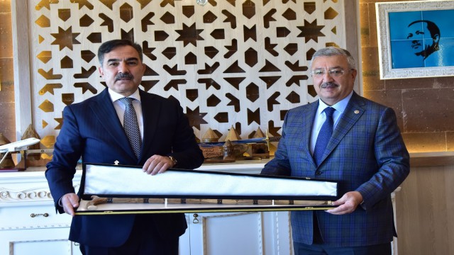 Milletvekili Nasırdan Başkan Çobana ziyaret