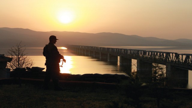MSB: “Edirneden Yunanistana yasa dışı yollarla geçmeye çalışan 7 FETÖ terör örgütü mensubu yakalandı”