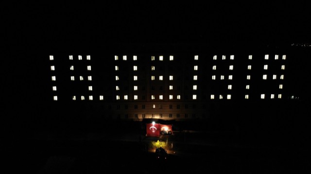 Muşta görkemli 19.05.1919 koreografisi