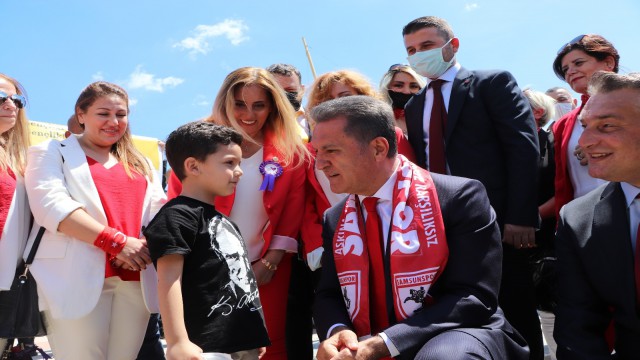 Mustafa Sarıgül gençlere seslendi: Ülkemizin önünü ve sizin önünüzü Türkiye Değişim Partisi açacak