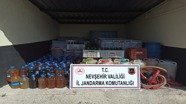 Nevşehirde 8 ton sahte şarap ele geçirildi