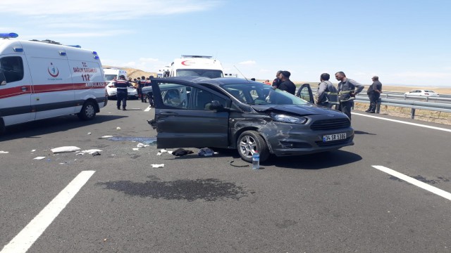 Niğde Otoyolunda trafik kazası: 11 yaralı