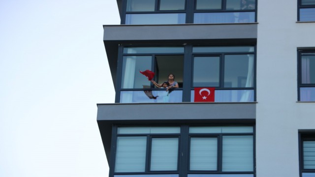 Niğdede 19.19da İstiklal Marşı okundu