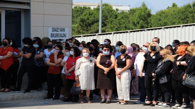 Ölü bulunan bilgisayar mühendisi, son yolculuğuna uğurlandı