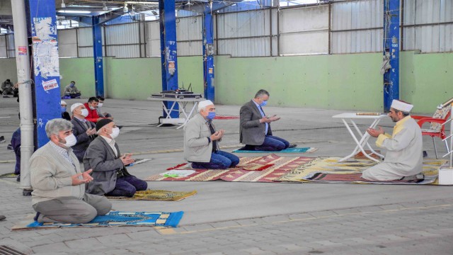 Ömer Matlı Kapalı Pazar Yeri pandemide çok amaçlı kullanım imkânı sağlıyor