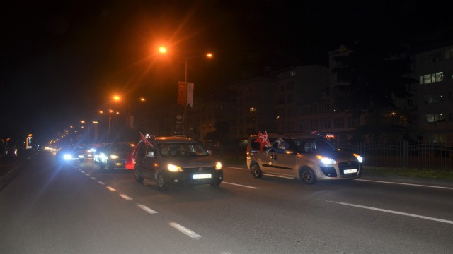 Orduda Filistine destek konvoyu