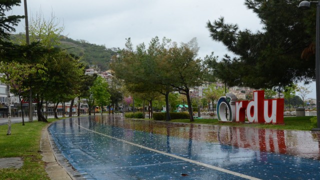 Orduda kısıtlama sessizliği