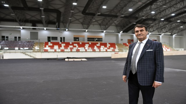 Osmangazi atletizm salonu açılış için gün sayıyor