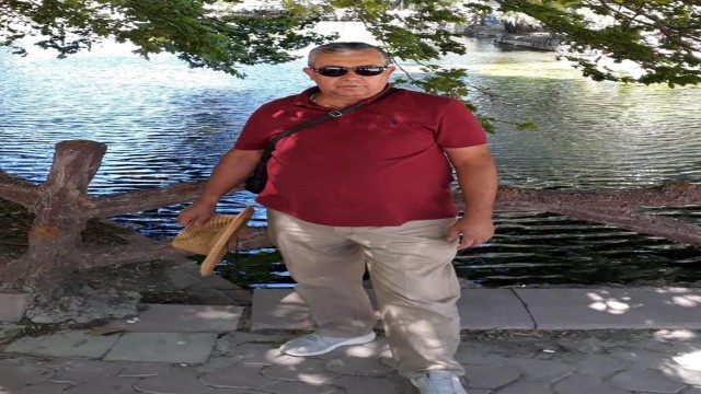 Otomobilin çarptığı motosiklet sürücüsü hayatını kaybetti