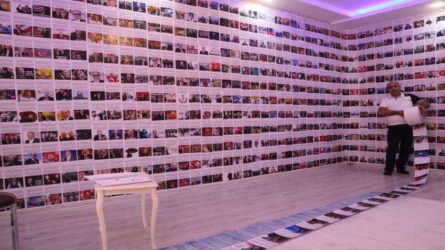 (Özel) 8 buçuk yılda 22 bin mısra şiir yazdı, Cumhurbaşkanı Erdoğana hayranlığı eşini bile kıskandırıyor