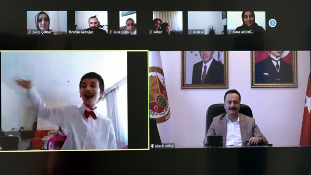 Özel gereksinimli öğrencilerle video konferans yöntemiyle buluştular