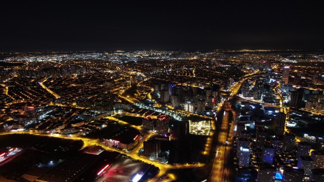 (Özel) Işık kirliliği uyarısı: Yılda 1 milyar TLlik enerji israf oluyor