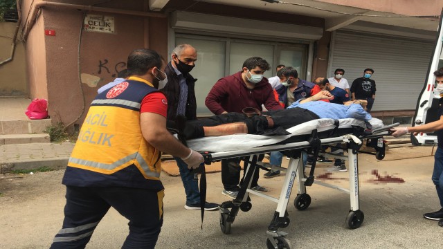 (Özel) Komşular arasında kavgada kan aktı: 1 yaralı