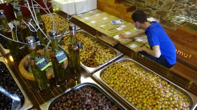 (Özel) Online satışta zeytinyağı büyük ilgi görüyor