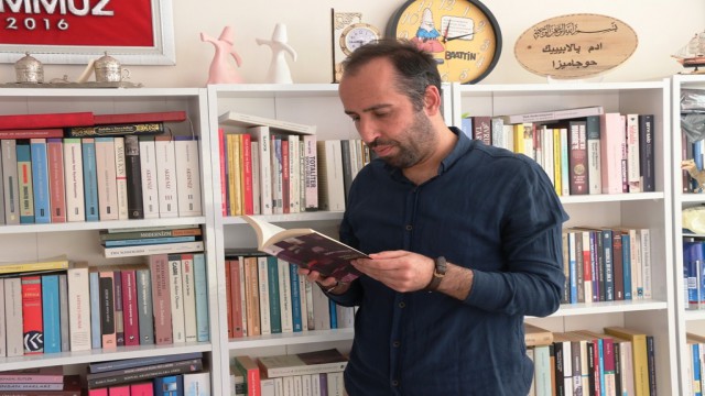 (Özel) PKK, evladını isteyen babaya oğlunun ayakkabısını vermiş