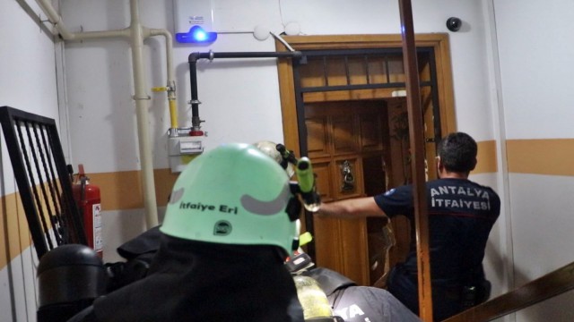 (ÖZEL) Yaşlı kadının ‘itfaiye talebi yanlış anlaşılınca mahalle karıştı