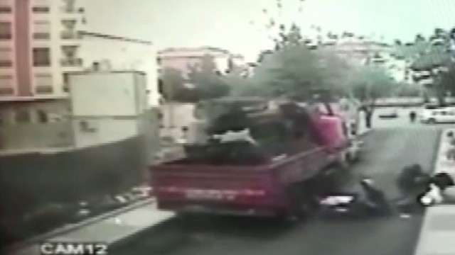 (Özel)Maltepede kuryelerin feci kazası kamerada