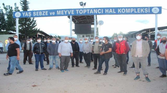 Pazarcılardan yüksek fiyat eylemi