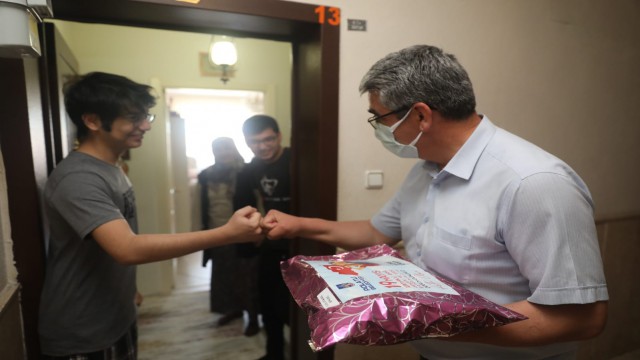 Polatlı Belediye Başkanı Yıldızkayadan 19 Mayısta doğan gençlere çifte kutlama