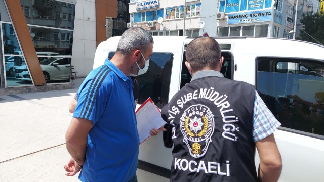 Polis noktasına aracıyla dalan sürücü adliyeye sevk edildi