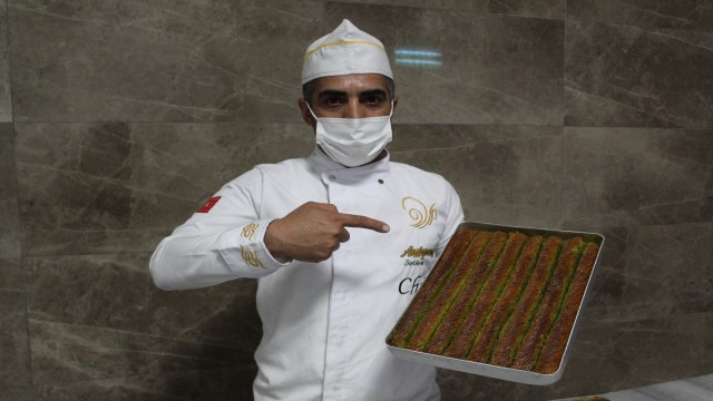 Ramazanda bol fıstıklı Antep burmasına yoğun talep