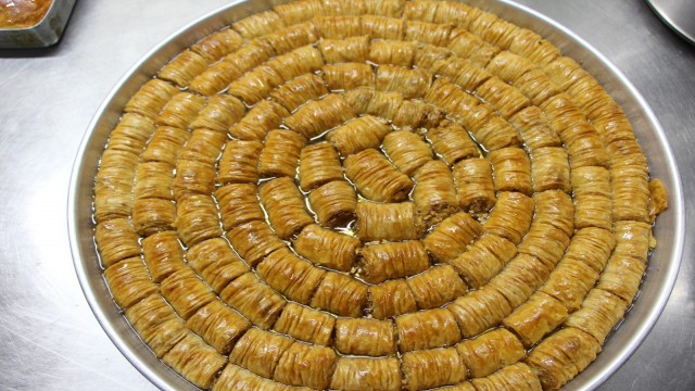 Ramazanların vazgeçilmez tatlısı: Kocakarı gerdanı