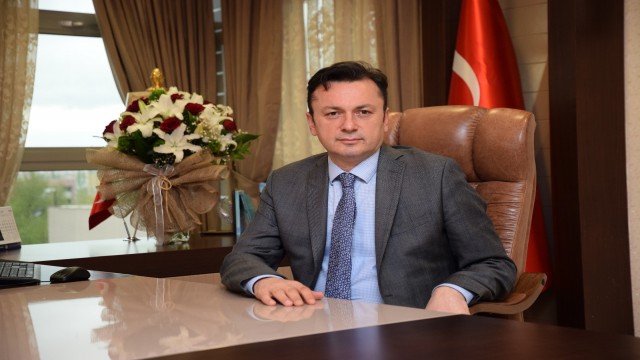 Rektör Şenocaktan Anneler Günü mesajı