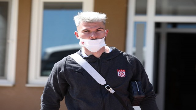 Robin Yalçın cezalı duruma düştü!