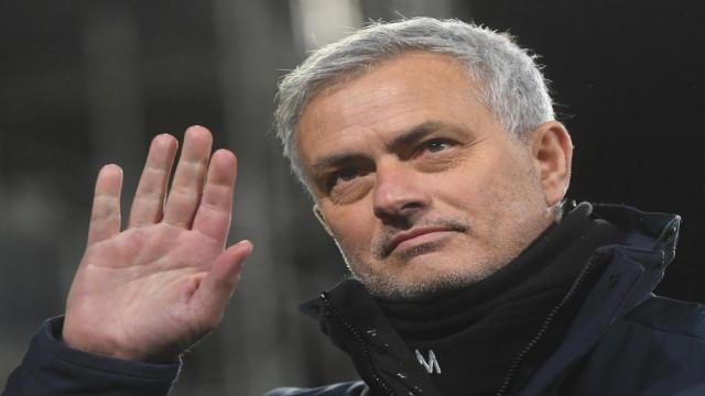 Romanın yeni hocası Jose Mourinho oldu