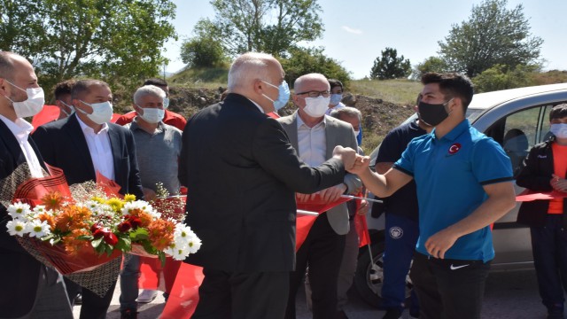 Şampiyon Acara memleketinde görkemli karşılama