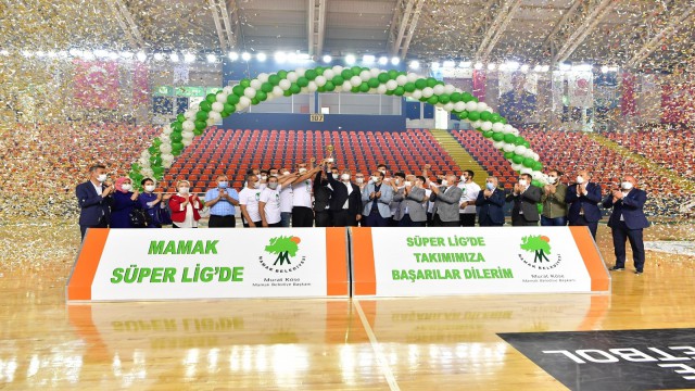 Şampiyon Mamak Belediyesi kupasına kavuştu