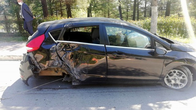 Samsunda aracıyla kaza yapan doktor ölümden döndü