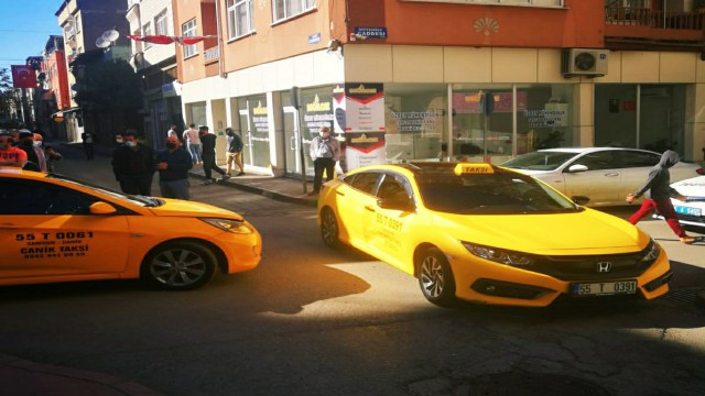 Samsunda iki taksi çarpıştı: 1 yaralı