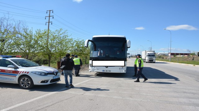 Sandıklıda jandarma ve polisten drone destekli denetim