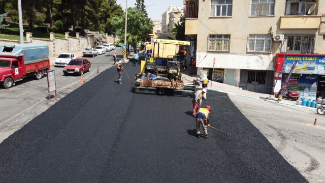 Şanlıurfada asfalt atağı sürüyor