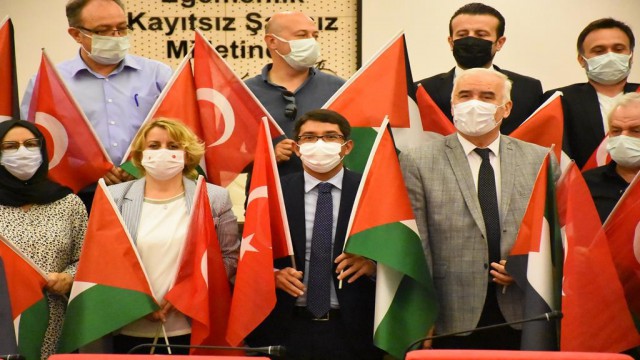 Şehzadeler Belediye Meclisi Filistin için tek yürek oldu