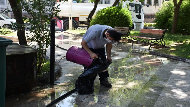 Şehzadelerde camiler bayrama hazır