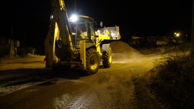 Selin vurduğu Kozanda ev ve sokaklarda tahliye çalışmaları sürüyor