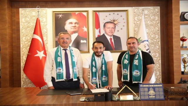 Serik Belediyespor Kaptan Sinan Kalaycı ile yeniden anlaştı