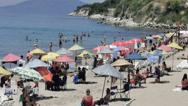 Sıcağı gören plaja koştu