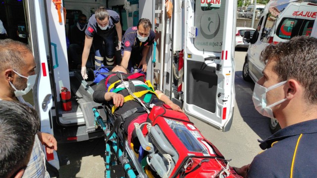 Siirtte trafik kazası: 4ü ağır 6 kişi yaralandı, onlarca koyun telef oldu