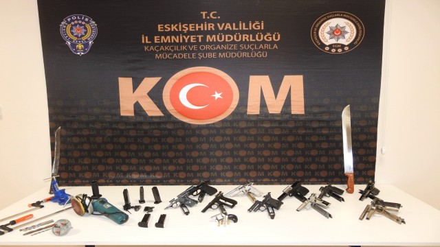 Silah atölyesine baskın