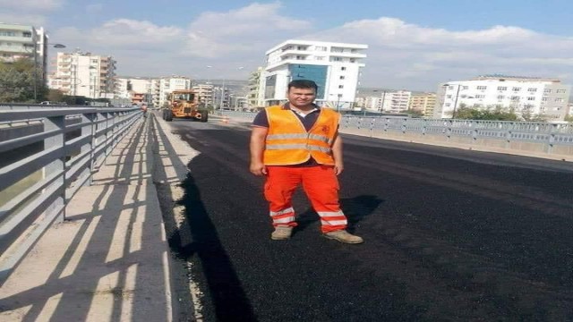 Silindirin altında kalan işçi öldü