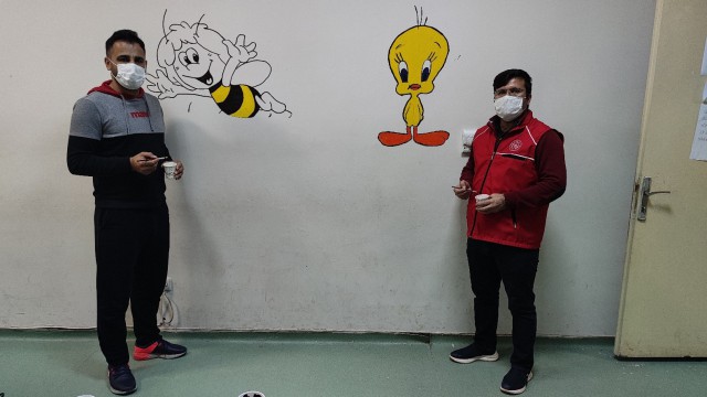 Silopide çocukların hastane korkusuna çizgi film kahramanlı çözüm